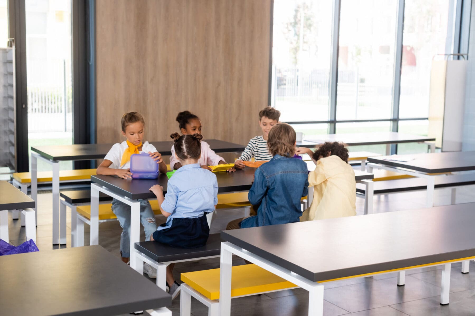 children having lunch at school