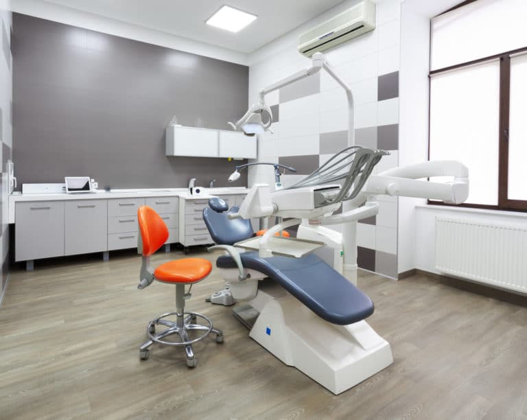 Dental Office Cleaning in Kansas City: What You Should Expect