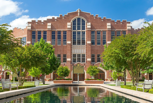 Hester and Robertson Halls on the campus of the University of Oklahoma.