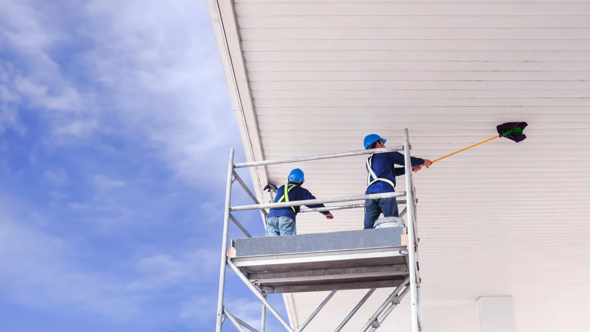 high-dusting-st-petersburg High-Dusting Services crew