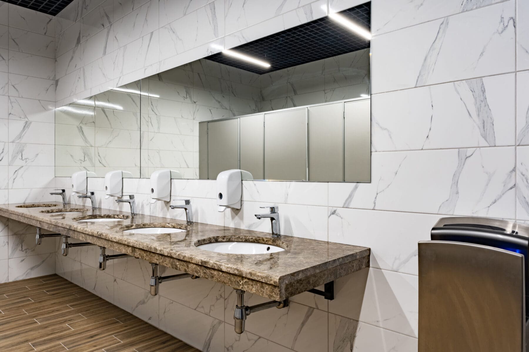restroom office cleaning